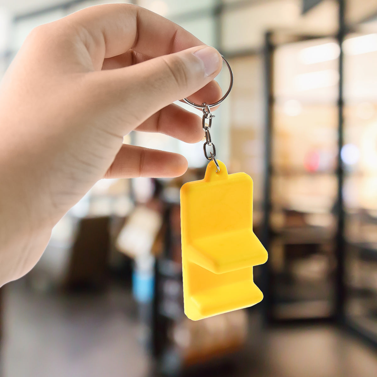 Plastic 2-in-1 Mobile Stand Keychain (1 Pc)