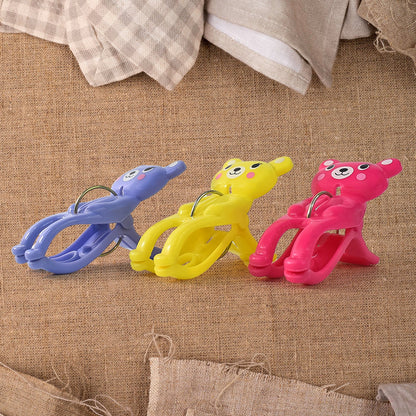 Rust-resistant galvanized steel towel clip with strong handle