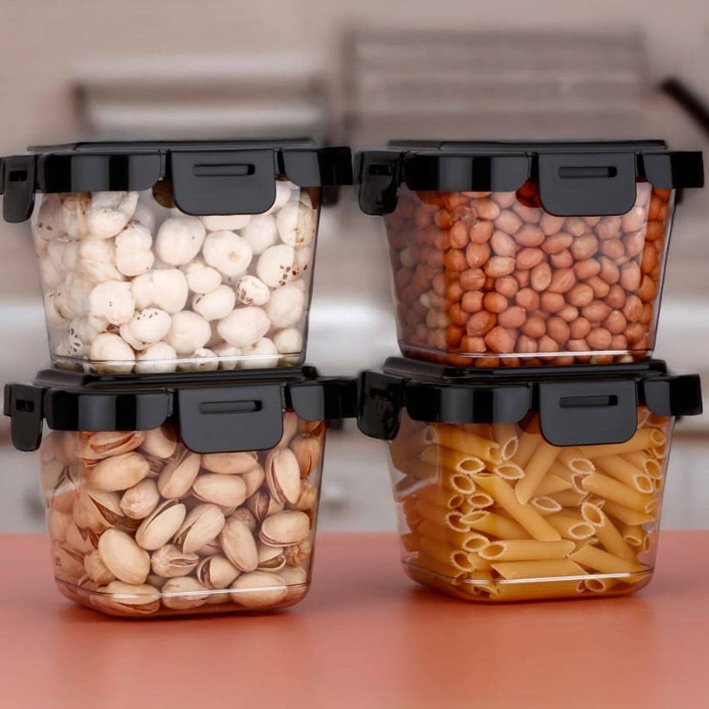 Clear 500ml plastic food container with a secure blue lid, showcasing its fresh-keeping ability.
