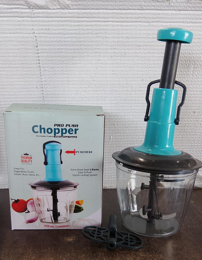 Compact 950ML manual vegetable chopper in multiple mixed colors