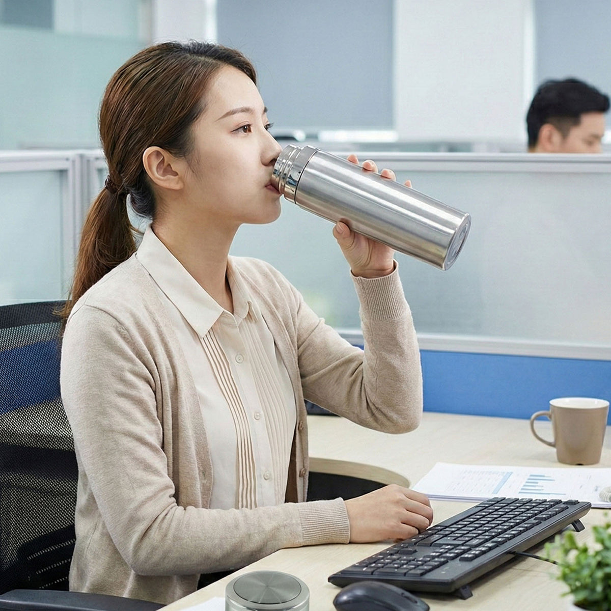 Stainless Steel Vacuum Insulated Flask Bottle With Leakproof Lid (1 Pc 800 Ml)