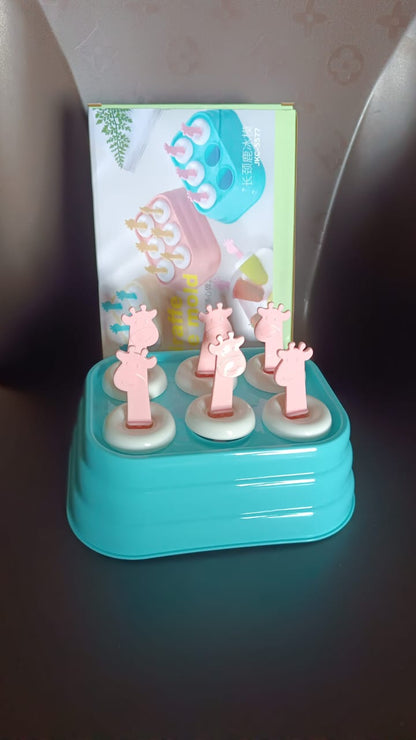 Packaging box and image of giraffe-shaped ice cube molds